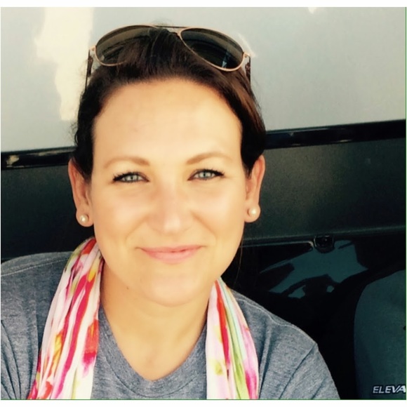 Meet your Posher, Michelle - Picture 1 of 1